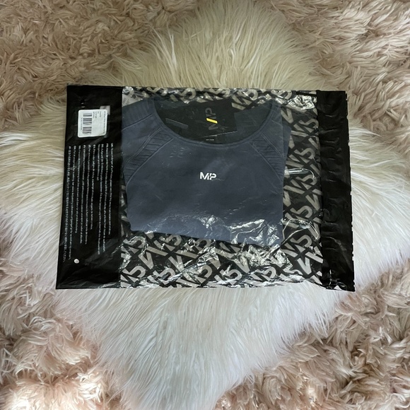 MY PROTEIN workout crop top - Picture 5 of 5